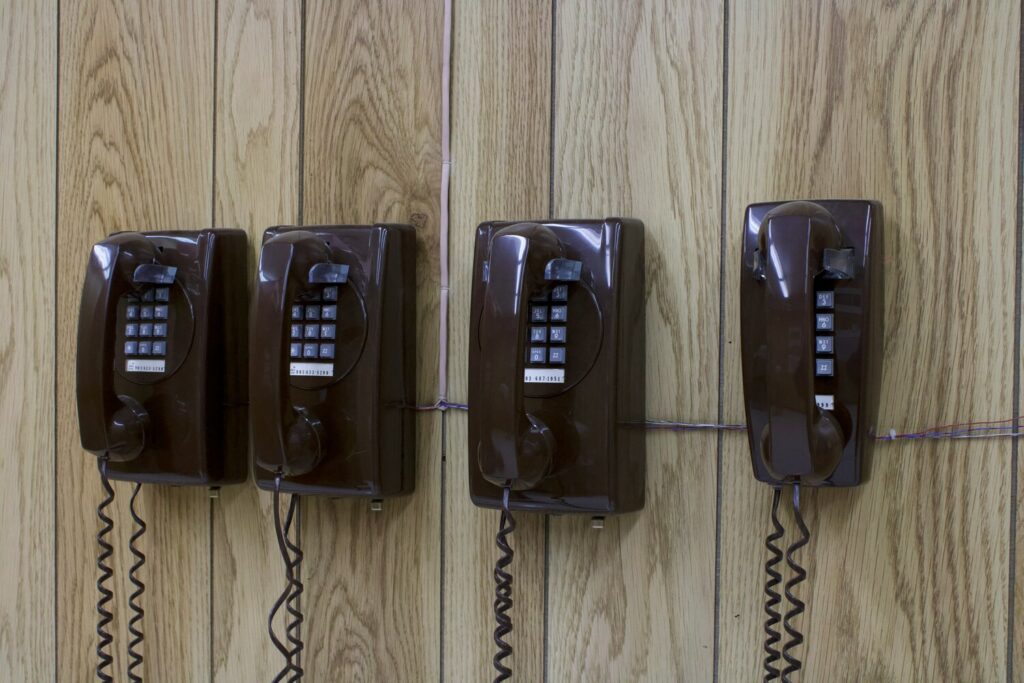 車一括査定の電話ラッシュを避けるには？仕組みと納得の回避策を解説